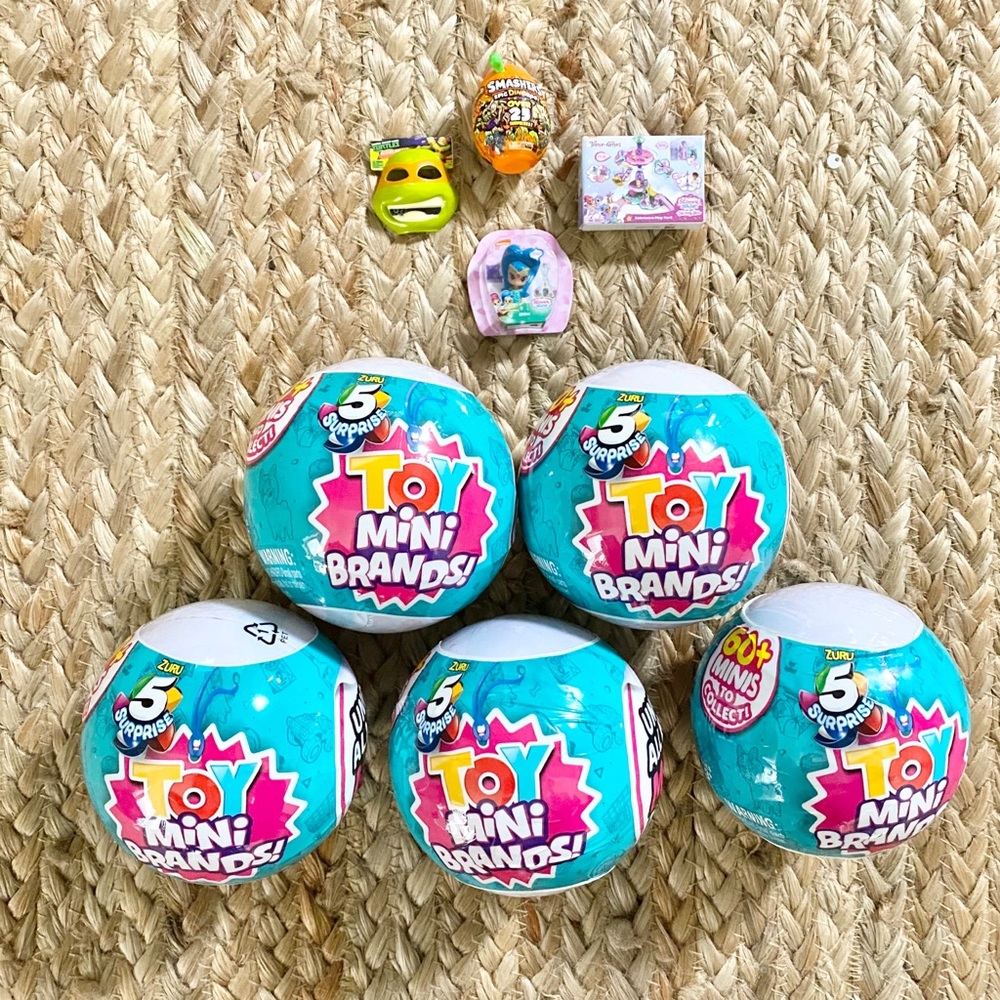 Zuru Toy Mini Brands Set of 5 + 4 Open Mini Toys